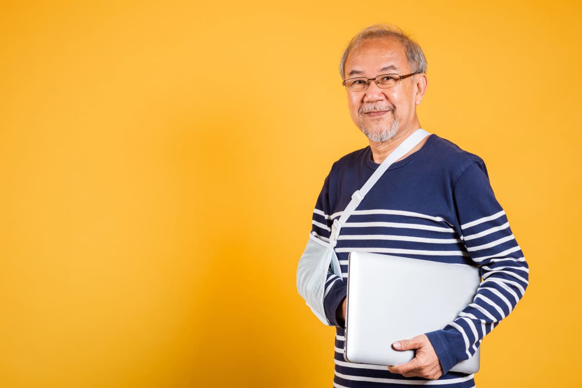 TECHS老朽化でお困りの方へ|クラウド移行で初期費用を半額に抑える方法と勘定奉行連携の実現